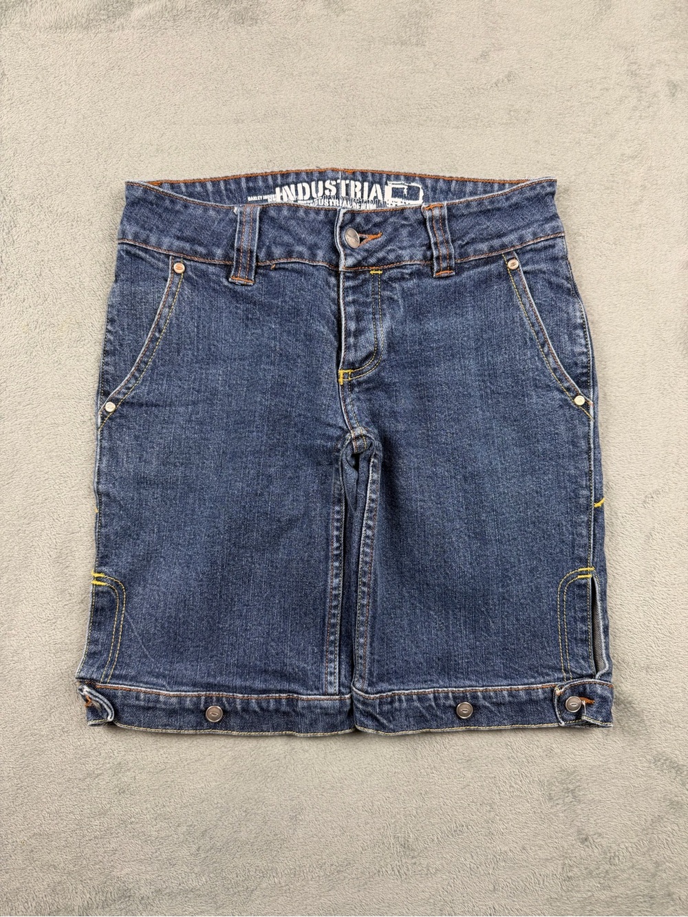 2000’S Oakley shorts